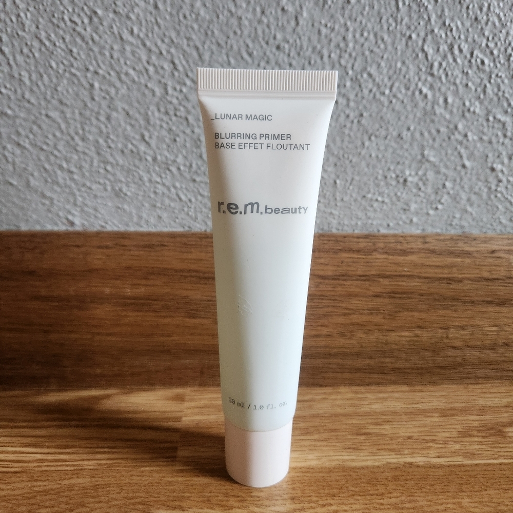NWT r.e.m. beauty Lunar Magic Blurring Primer